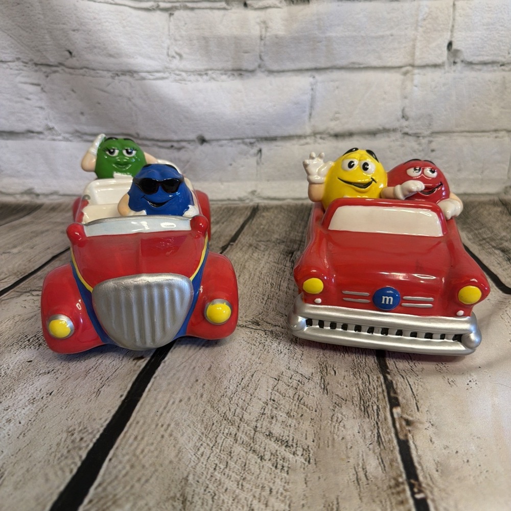 Galerie M&M's Cruisin' Convertible Figurines Set‎ of 2 Multicolor 2002